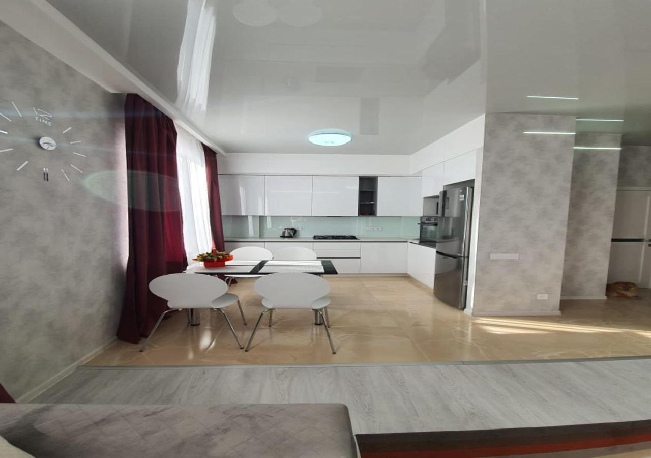 Lux New Apartment 2019 Charkiw Exterior foto