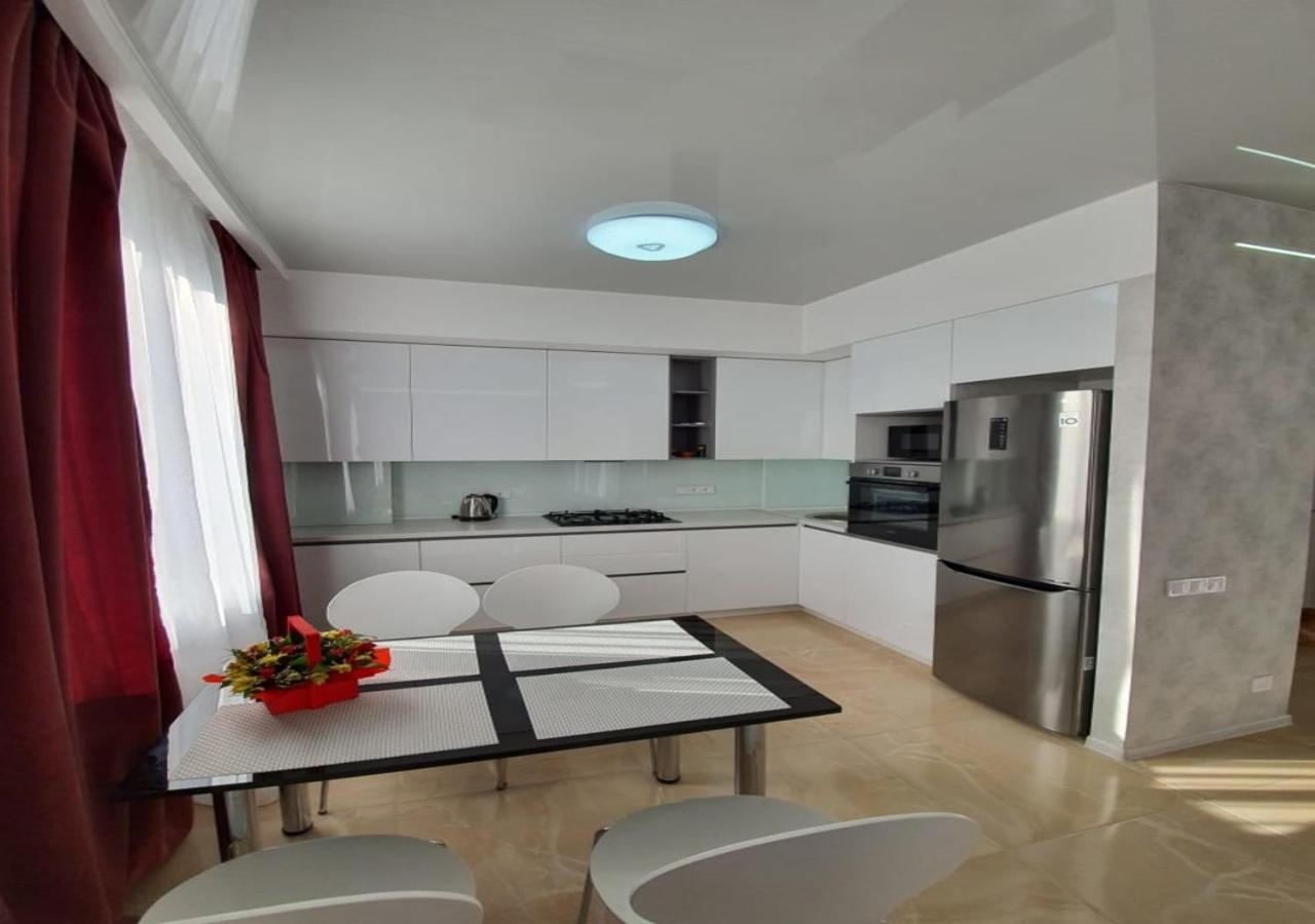 Lux New Apartment 2019 Charkiw Exterior foto